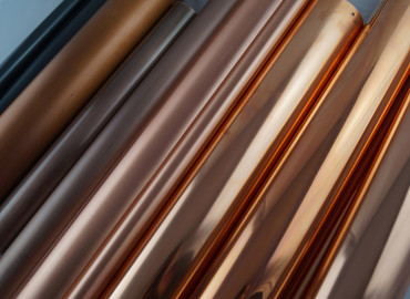 Cepheus Brushed Copper with Gloss Lacquer within copper varations on aluminium tubes