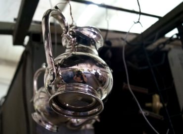 CETUS Polished Silver + Clear Gloss tableware