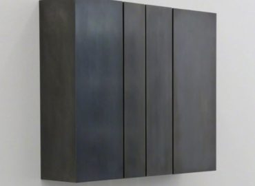 Metal cabinet 