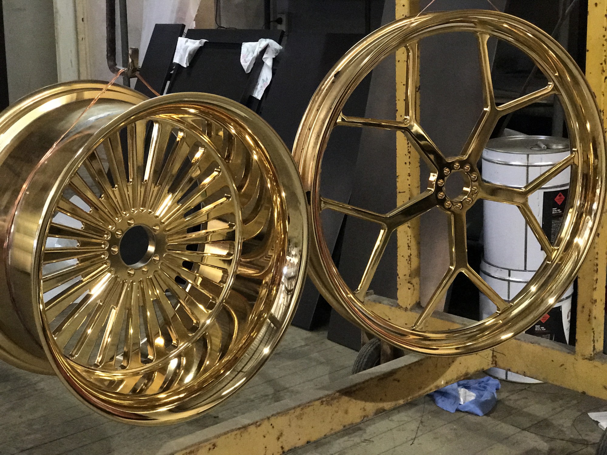 Stripped, mirror polished & gold-plated Harley Davidson front & rear rims